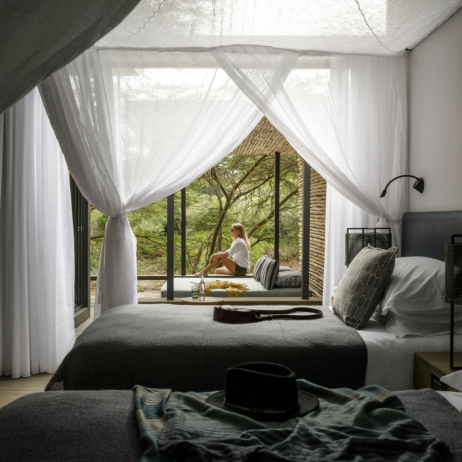 29f711ecc86674543849250333ca82ef9b886a50-4016x4016