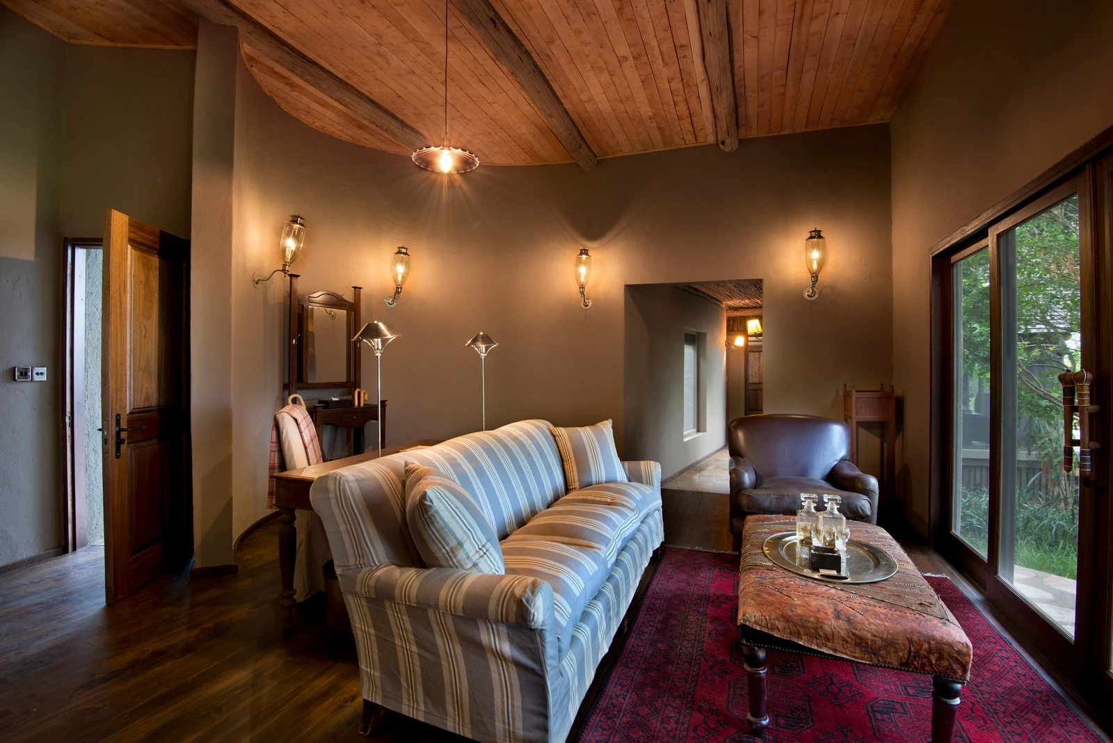 Kenya-Bateleur-Camp-Family-room-passage-High-Resolution-Width=5000px