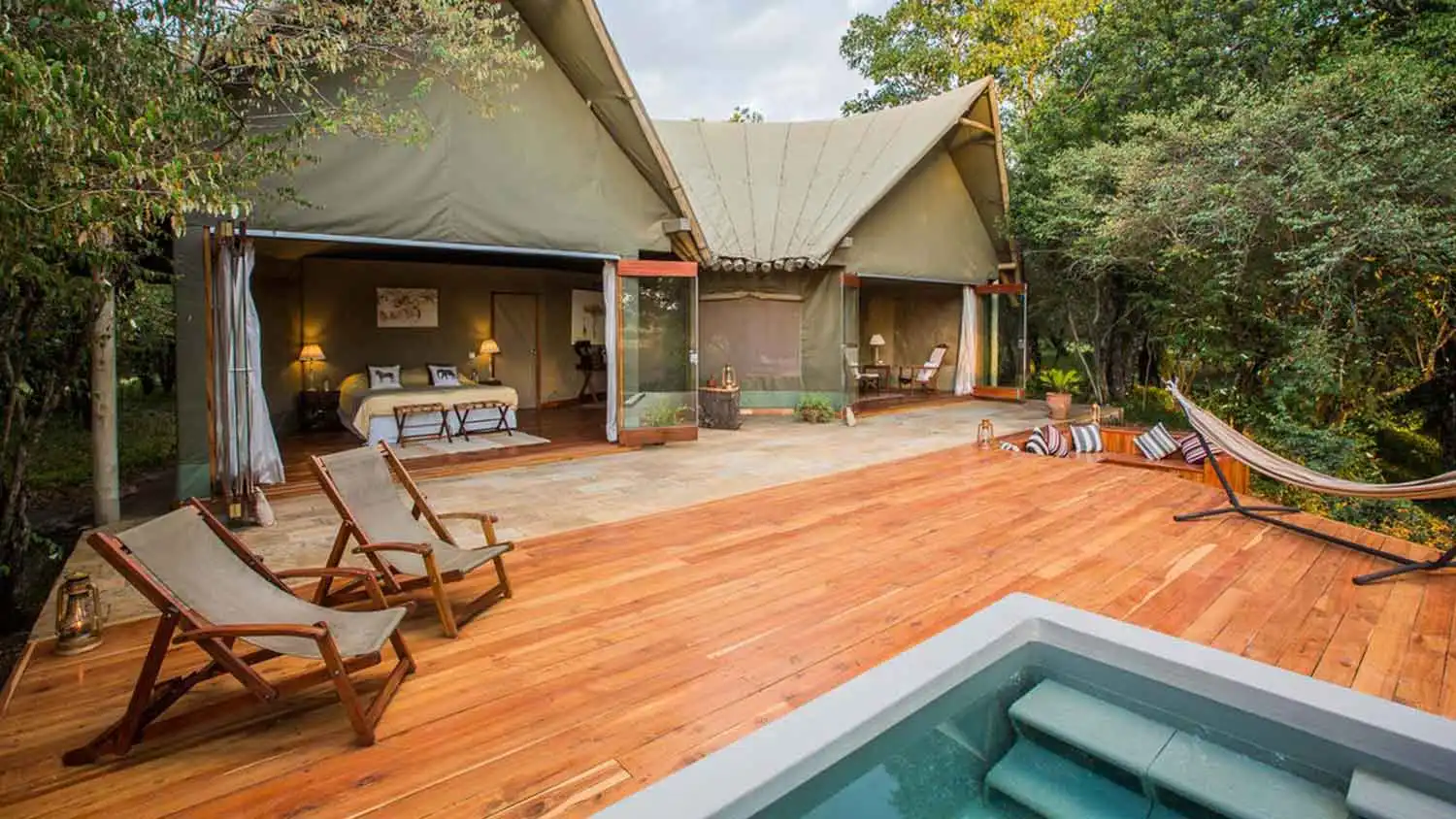 Salas_Gallery-Salas-Double-tents