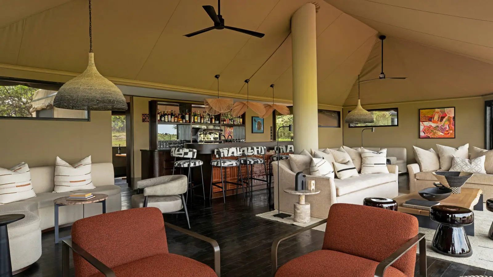 mahali-mzuri-bar-and-lounge-tent-2